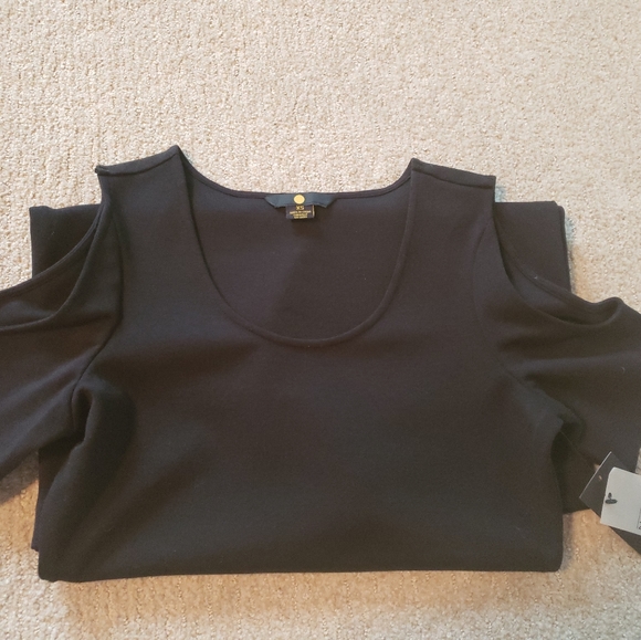 Cut out black dress - Picture 2 of 4